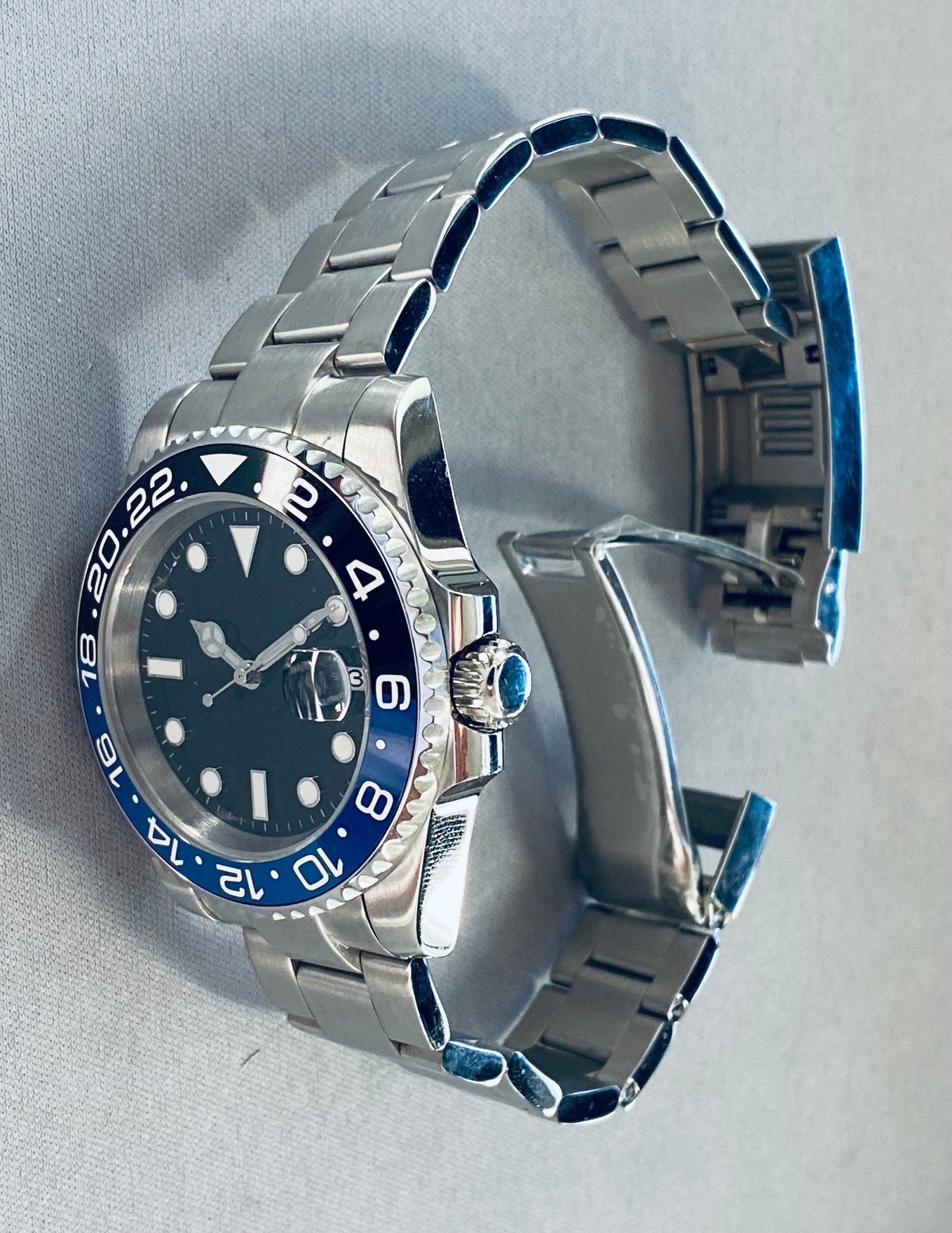 Diver 40mm — Black & blue Ceramic Bezel