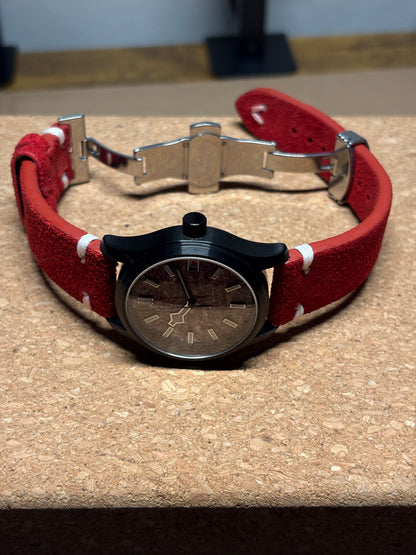 Roulette 36mm — Red Agate Stone Dial