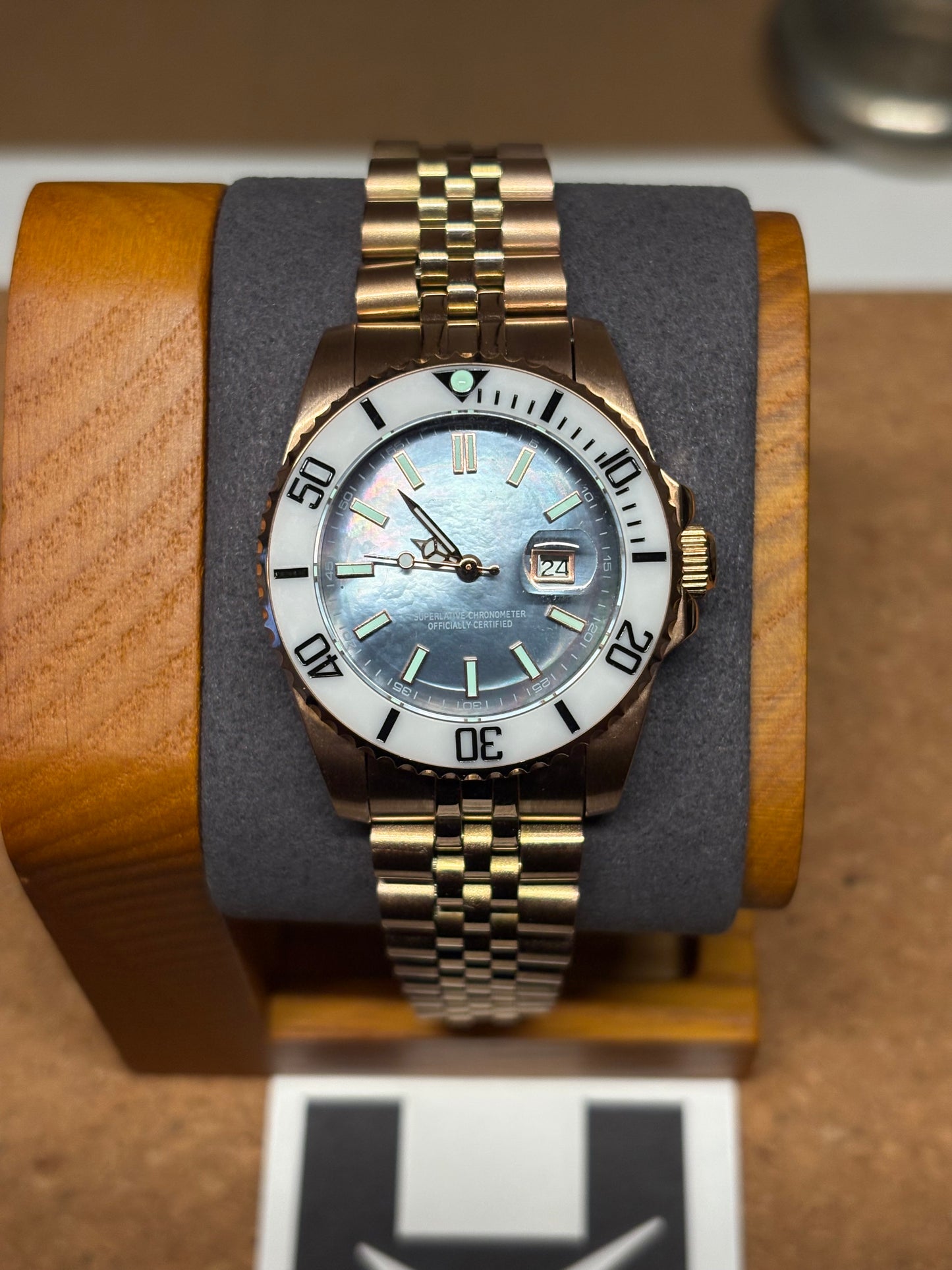 31mm Ladies — Rose Gold Rotating Bezel & Mother of Pearl Dial