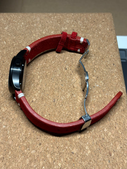Roulette 36mm — Red Agate Stone Dial