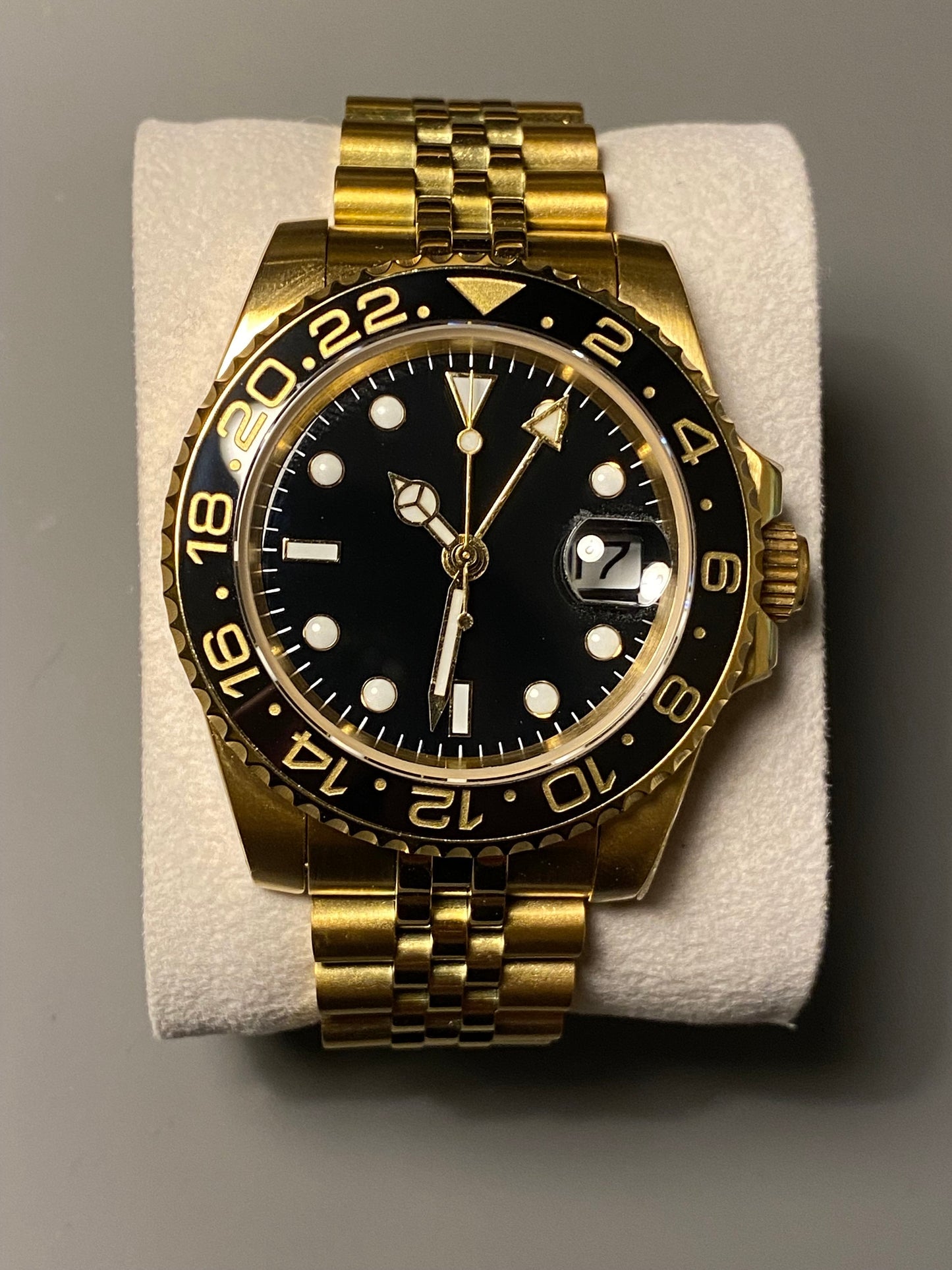 GMT 40mm — Gold Case, Blue Lume Dial, Ceramic Bezel