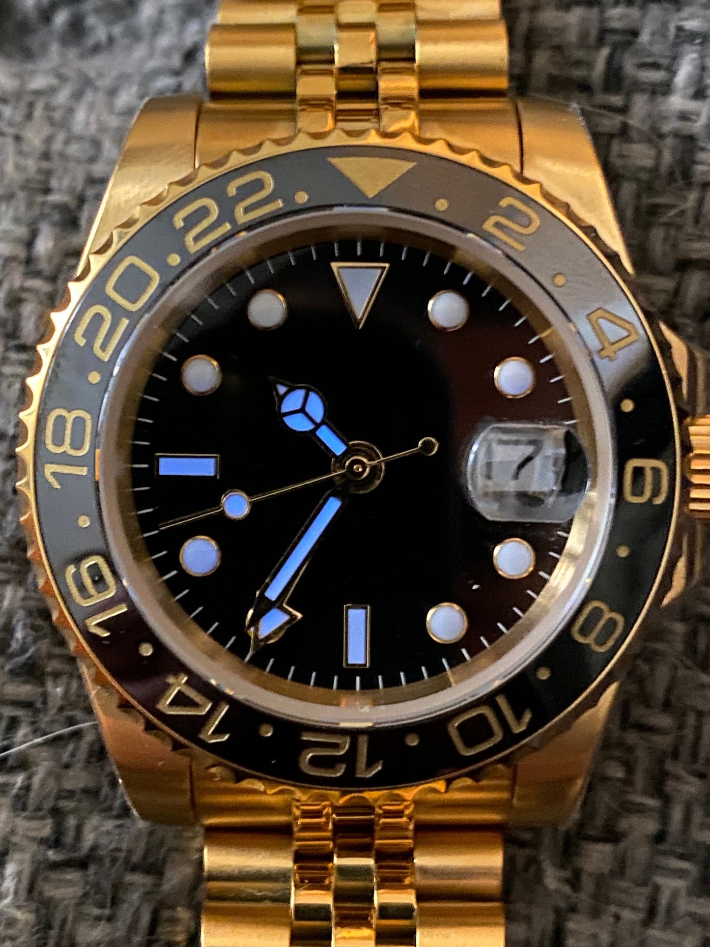 GMT 40mm — Gold Case, Blue Lume Dial, Ceramic Bezel