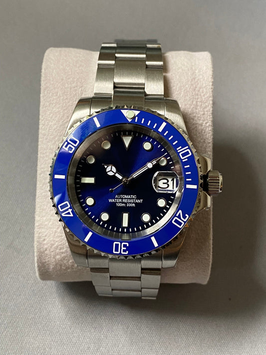 Diver 40mm - Blue Submarine Divemaster - Automatic NH35 movement Sub Homage Sapphire Crystal - Blue Ceramic Bezel Crystal Green Lume dial