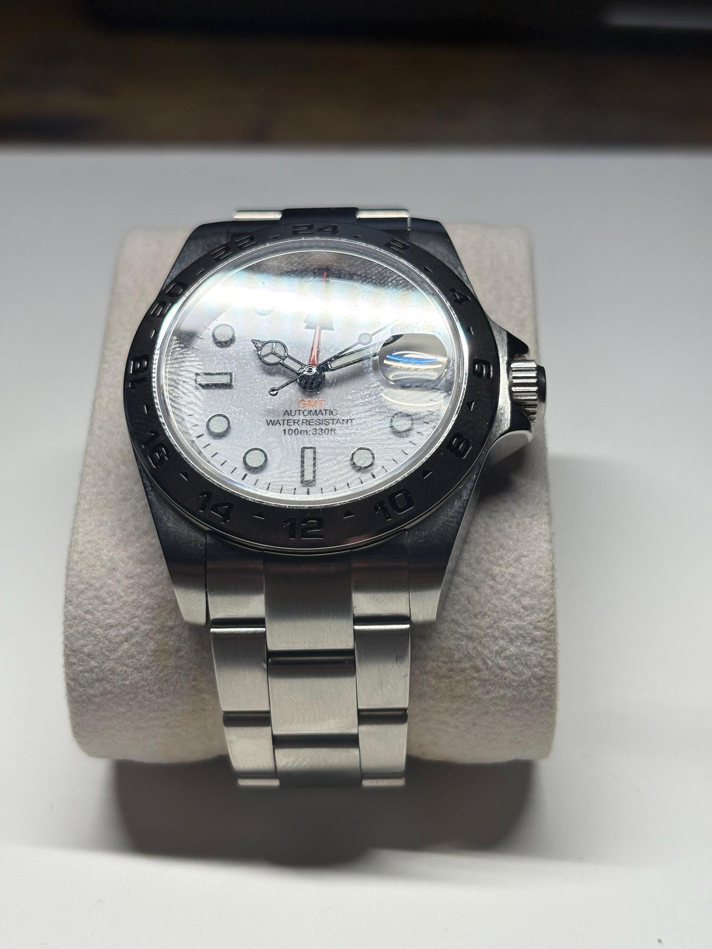GMT 40mm Adventurer — White Dial, Orange GMT Hand