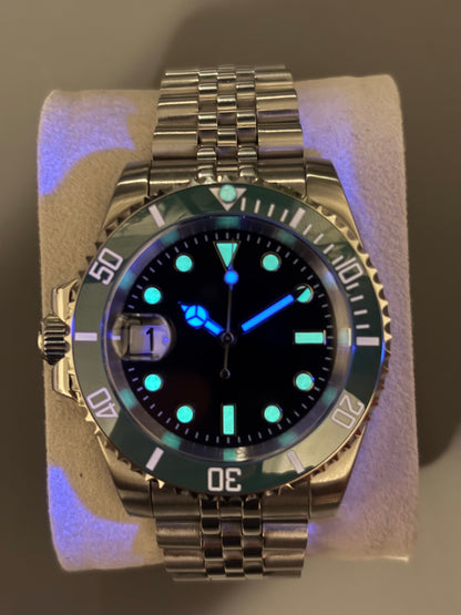 Diver 40mm — Left-Hand Crown, Green & Black Ceramic Bezel