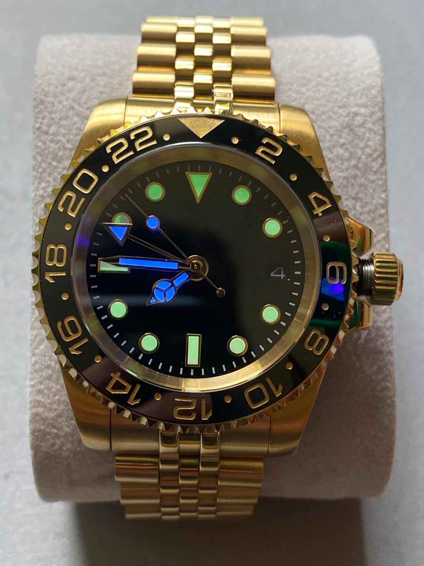 GMT 40mm - Gold Brick - Sub Divemaster - Automatic NH34a Homage - Ceramic Bezel Blue Lume dial - No Cylopse - Black date wheel