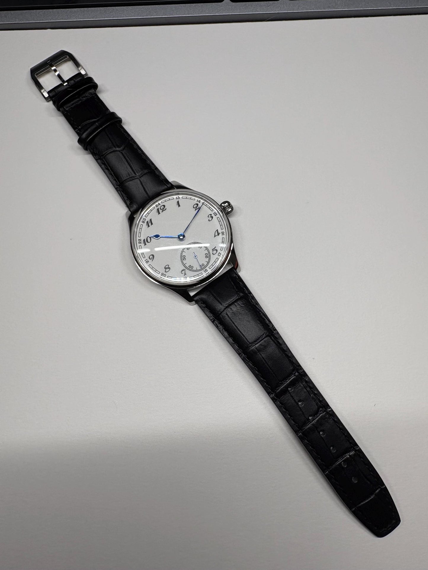 44mm Gentleman's Dress Watch — Hand Winding, Display Caseback