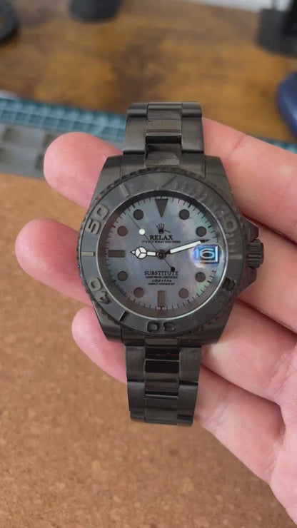 RELAX 40mm — Black PVD Mother of Pearl Dial