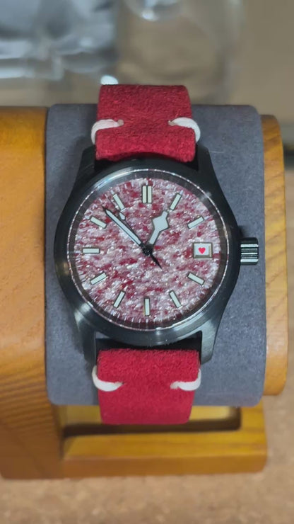 Roulette 36mm — Red Agate Stone Dial